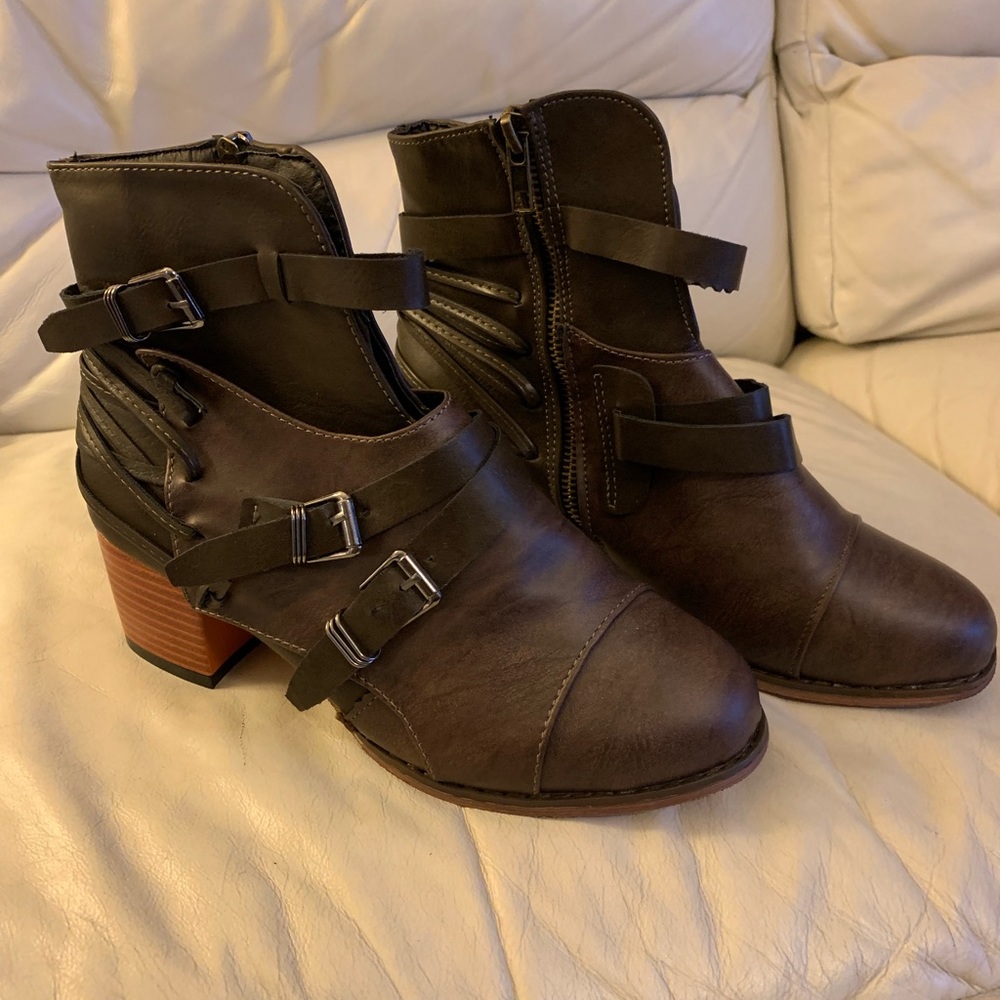 Brand New brown boots